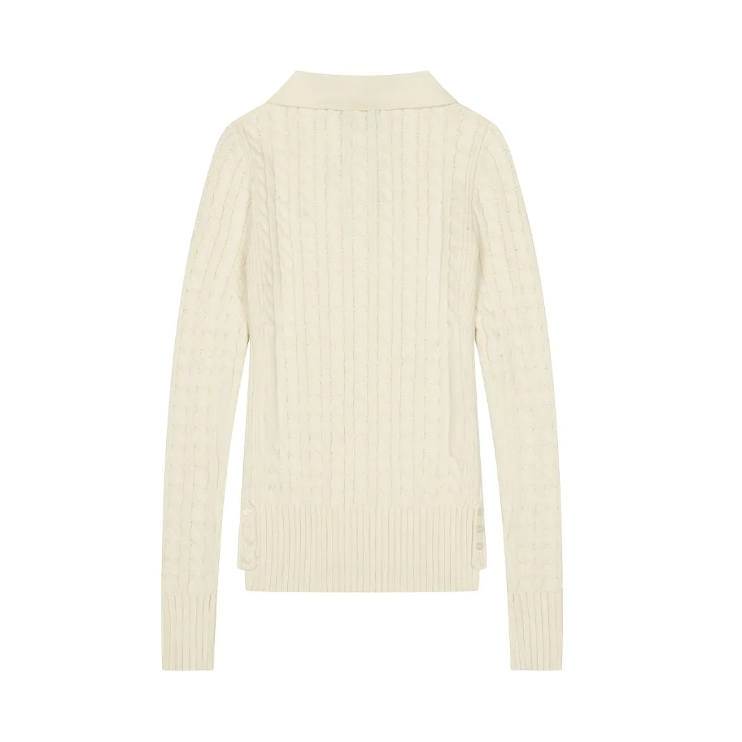 P250 top quality" Style number: DS050# (not off the shelves all year round) [Ralph Lauren lapel twist solid color basic pony embroidery logo goddess sweater] ✅Ralph Lauren Ralph Lauren goddess slim fit POLO lapel twist knit open chest autumn and winter sweater ✅Main supplier platform live broadcast Wholesale entity Wholesale entity Replenish when out of stock Not off the shelf ✅ZP quality 1:1 version Scan the code to enter the GF website Counter quality ✅Details and quality are the only one in Guangzhou. Imported quality cotton yarn, focusing on high-end, cost-effective, good quality needless to say. ✅Restore the original version. The maximum size can be worn up to 150 pounds. Loose, comfortable and stress-free. ✅The upper body is simple and easy to put on. A must-have for goddess ootd. Good-looking clothes are never picky. A must-have in the goddess's wardrobe. Size: S-XL. Color: black, milky white, gray, navy blue, burgundy.